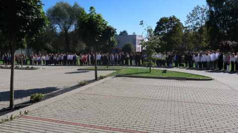 Uroczystość 80. Rocznicy Powstania Warszawskiego i 1. Rocznicy Odsłonięcia Muralu „Dumni Z Powstańców” W Publicznej Szkole Podstawowej Nr 3 W Brzesku